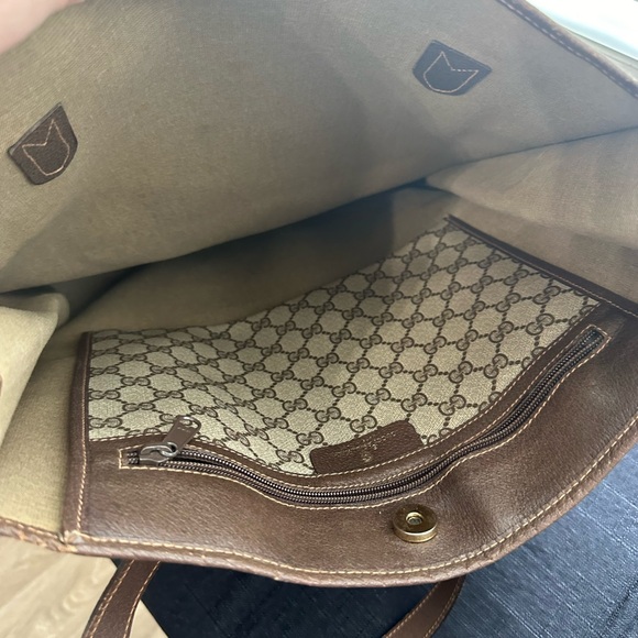 Gucci Supreme Monogrammed Tote - Picture 5 of 7